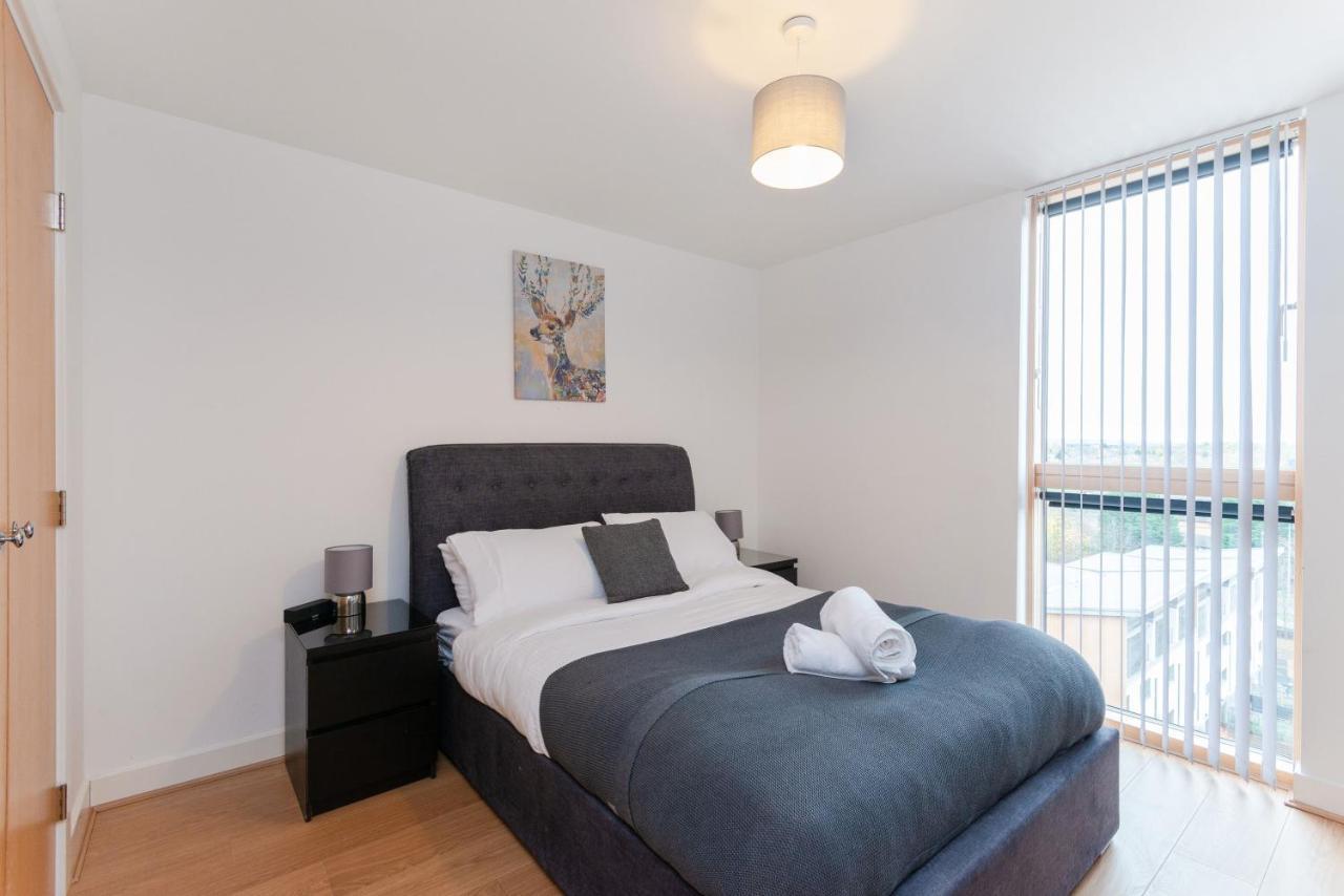 The Vizion Serviced Apartments From Pincott Properties - Free Parking, Private Balcony, And Wifi Milton Keynes Dış mekan fotoğraf
