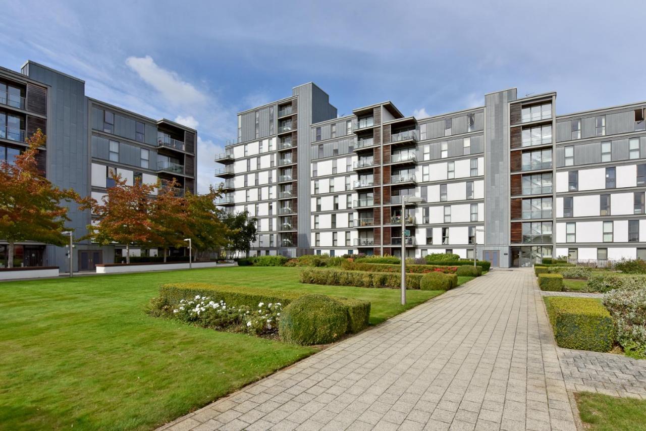 The Vizion Serviced Apartments From Pincott Properties - Free Parking, Private Balcony, And Wifi Milton Keynes Dış mekan fotoğraf