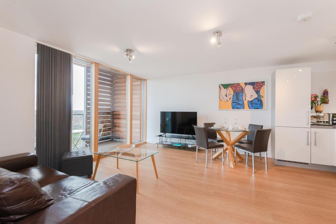 The Vizion Serviced Apartments From Pincott Properties - Free Parking, Private Balcony, And Wifi Milton Keynes Dış mekan fotoğraf
