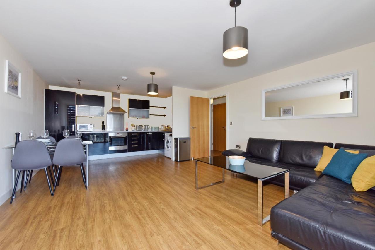 The Vizion Serviced Apartments From Pincott Properties - Free Parking, Private Balcony, And Wifi Milton Keynes Dış mekan fotoğraf