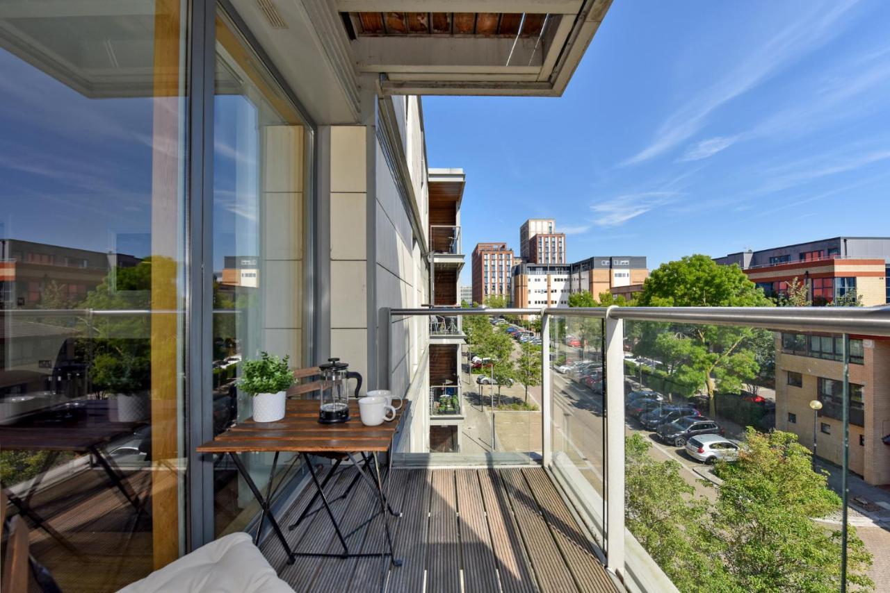 The Vizion Serviced Apartments From Pincott Properties - Free Parking, Private Balcony, And Wifi Milton Keynes Dış mekan fotoğraf