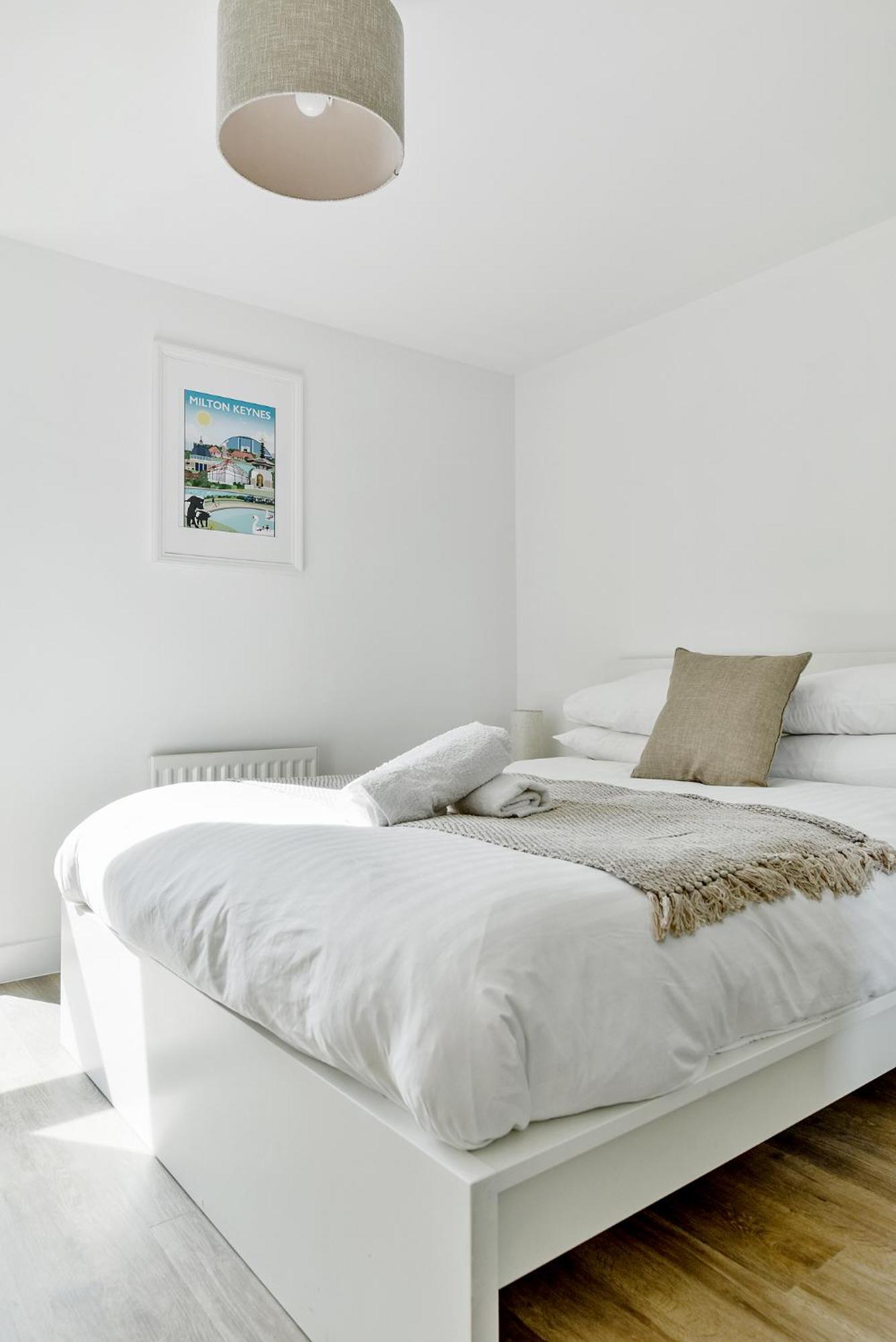 The Vizion Serviced Apartments From Pincott Properties - Free Parking, Private Balcony, And Wifi Milton Keynes Dış mekan fotoğraf