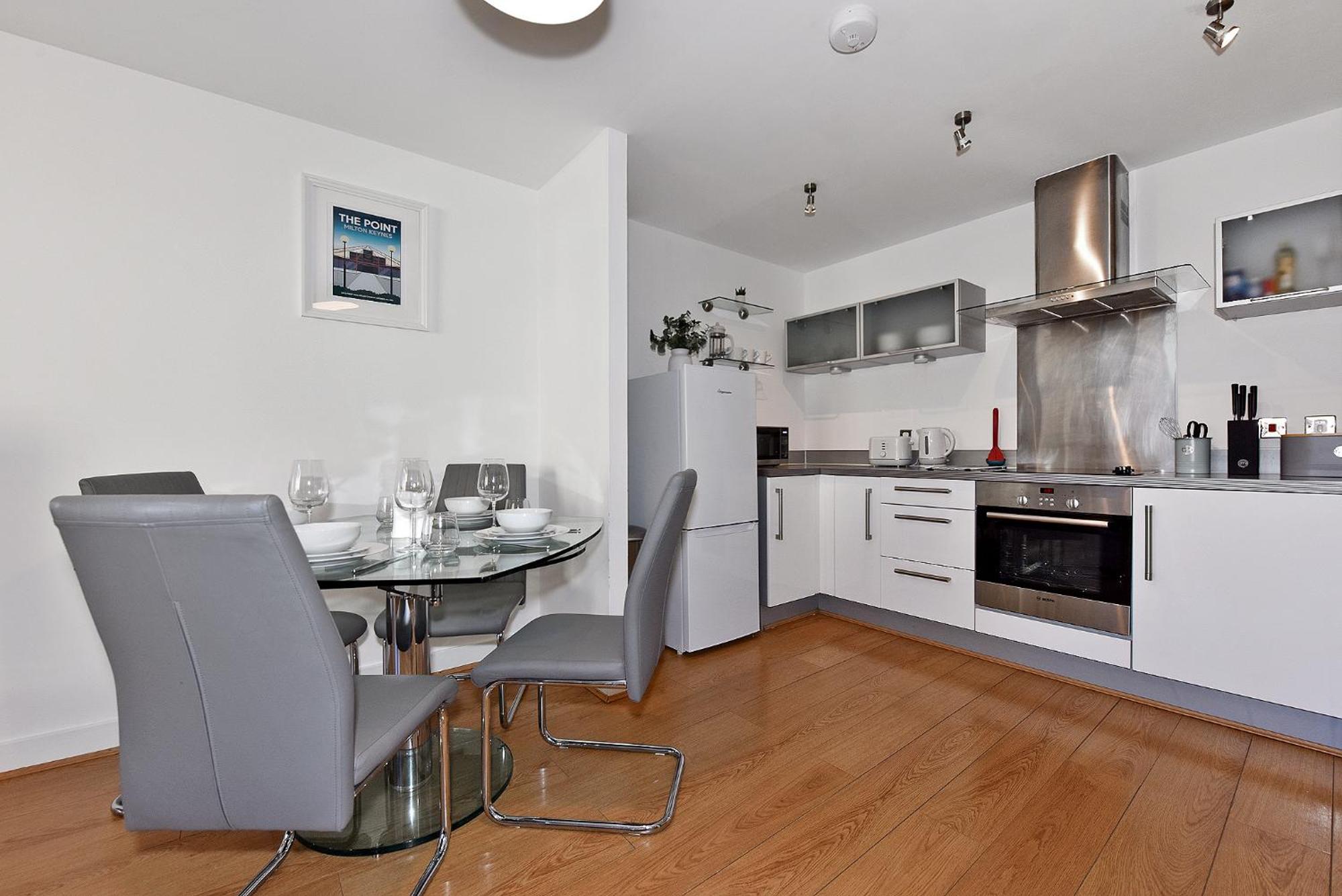 The Vizion Serviced Apartments From Pincott Properties - Free Parking, Private Balcony, And Wifi Milton Keynes Oda fotoğraf