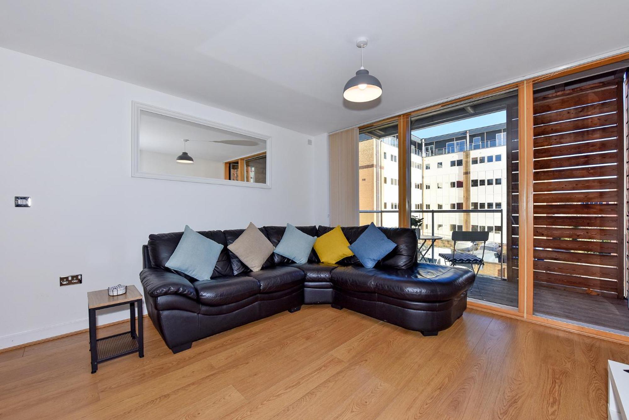 The Vizion Serviced Apartments From Pincott Properties - Free Parking, Private Balcony, And Wifi Milton Keynes Oda fotoğraf