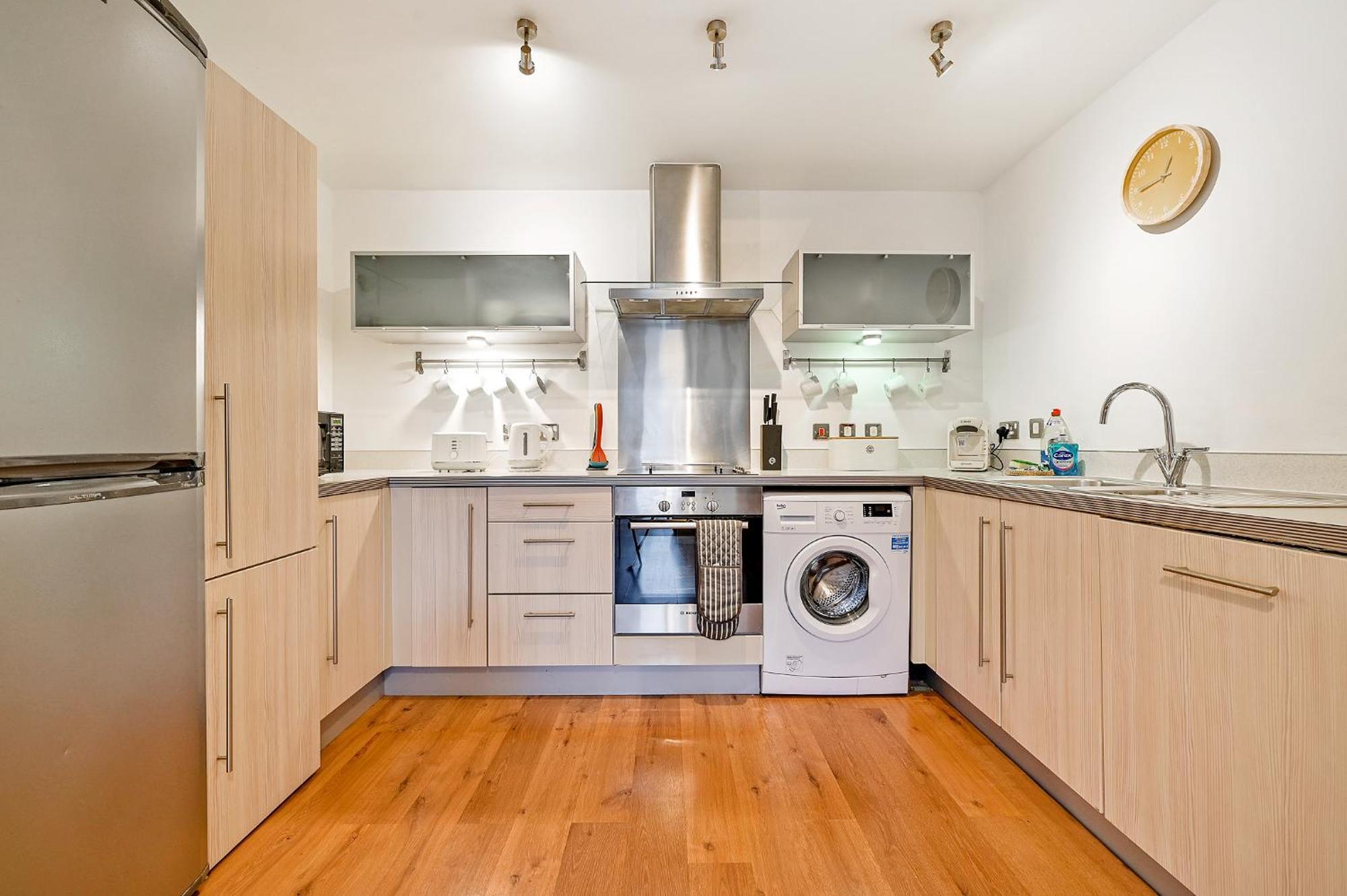 The Vizion Serviced Apartments From Pincott Properties - Free Parking, Private Balcony, And Wifi Milton Keynes Dış mekan fotoğraf