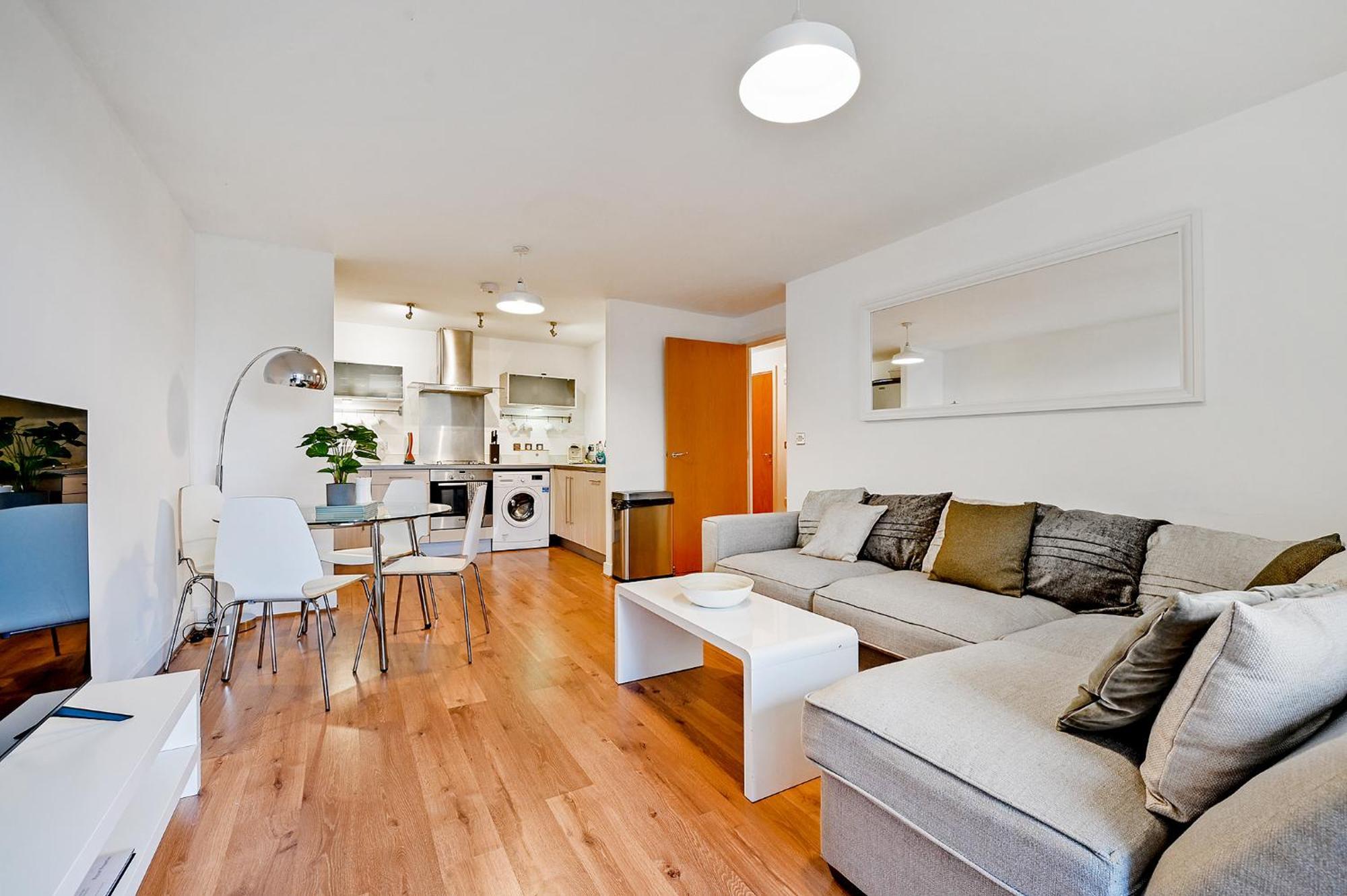The Vizion Serviced Apartments From Pincott Properties - Free Parking, Private Balcony, And Wifi Milton Keynes Dış mekan fotoğraf